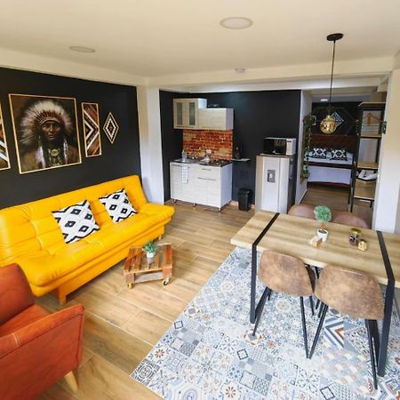 Confortable Apartamento A 20 Mt Del Parque Principal ซาเลนโต ภายนอก รูปภาพ